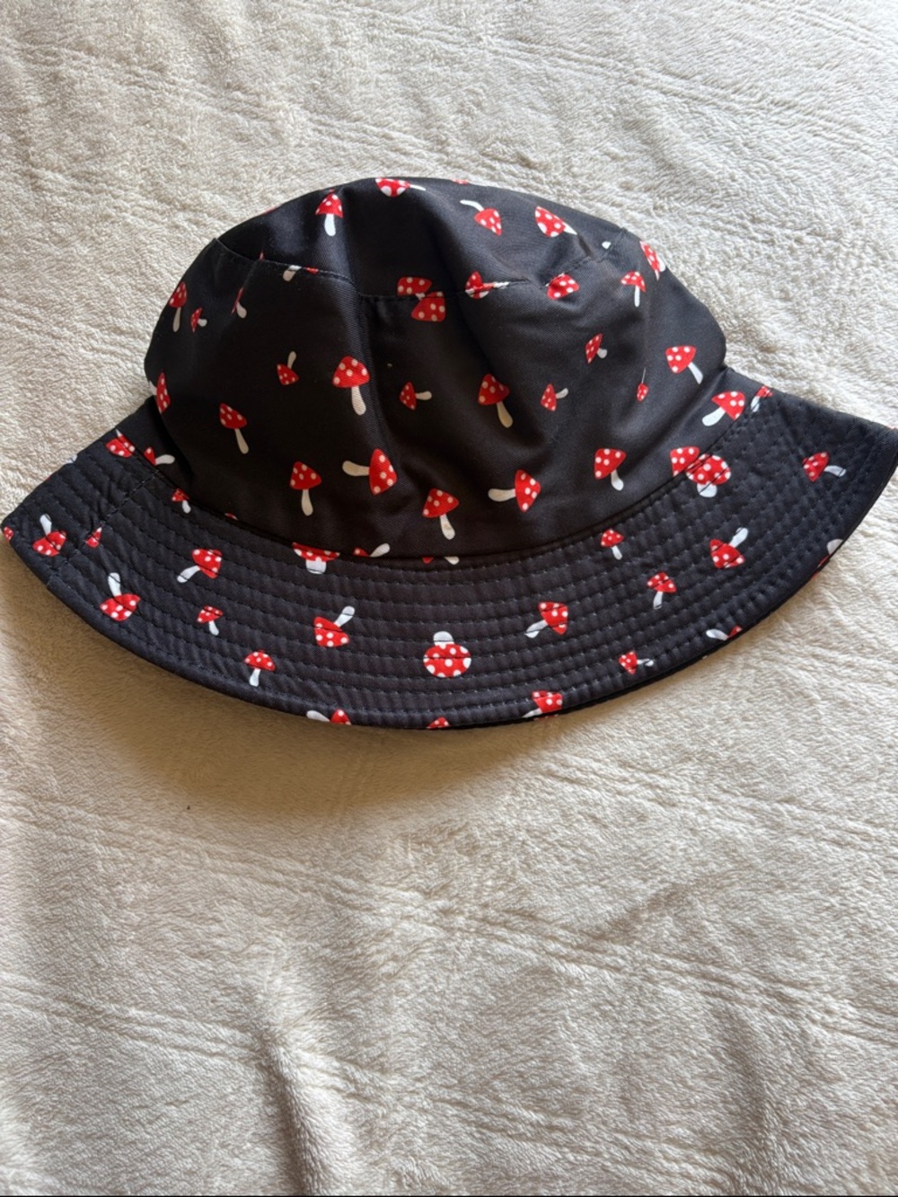 Black Mushroom Print Bucket Hat *BRAND NEW*
